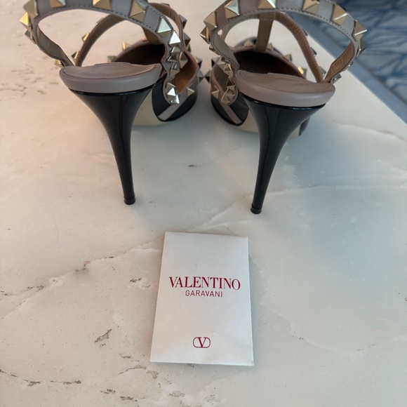 Valentino - Picture 3 of 6